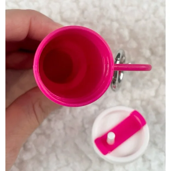 (NWOT) Pink/White Mini Tumbler Bag Charm Keychain - Picture 9 of 13
